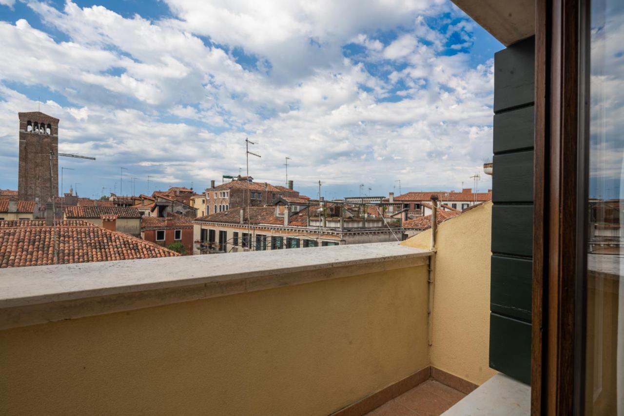 Bright Apartment On Venetian Roofs R&R Luaran gambar
