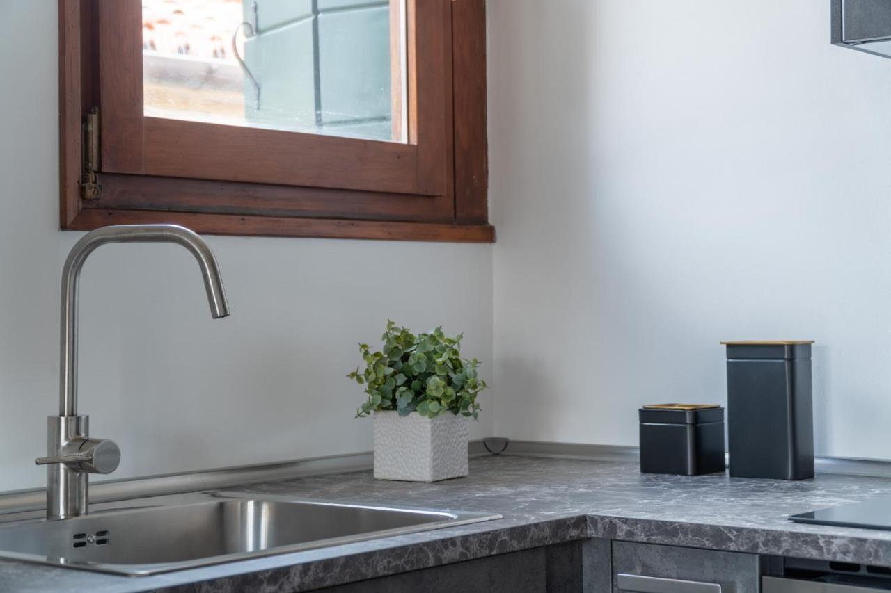 Bright Apartment On Venetian Roofs R&R Luaran gambar